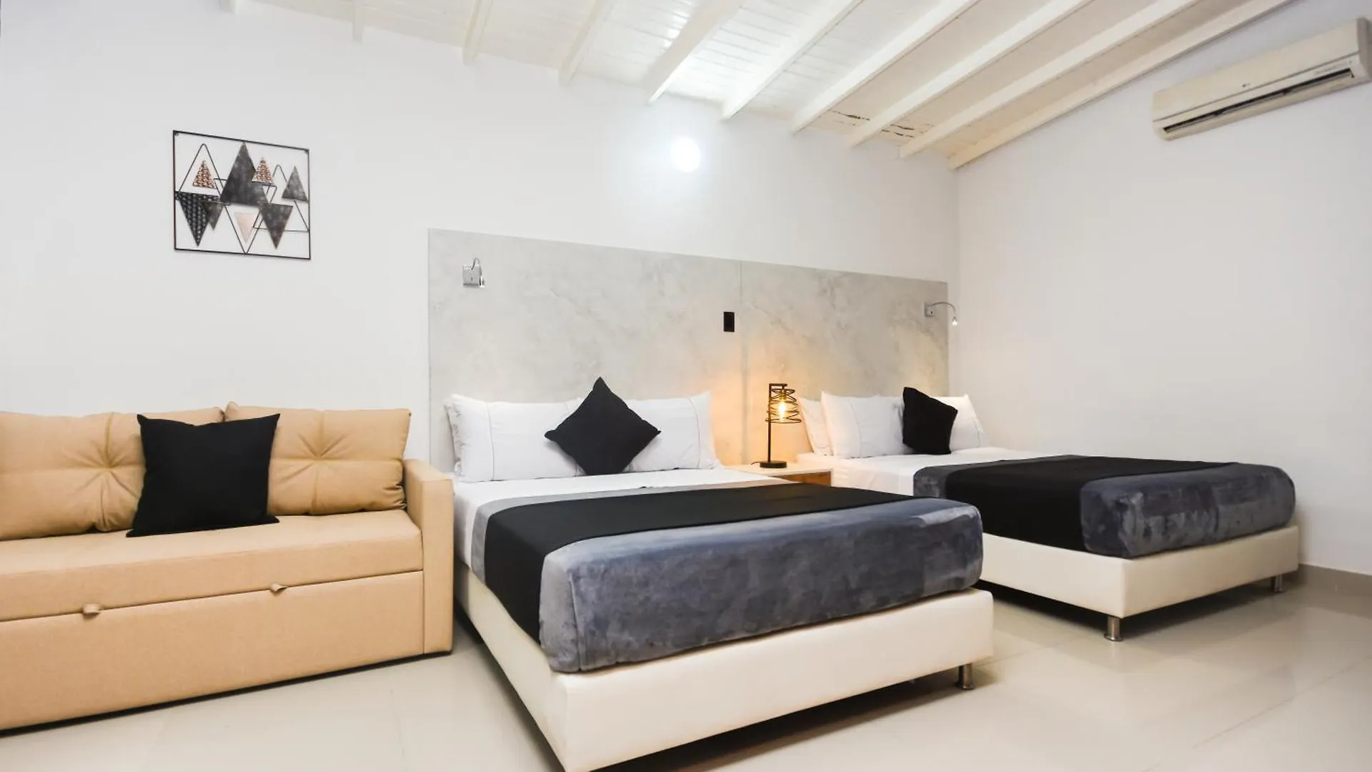 Naiot Hotel Boutique Medellin 4*,  Colombia